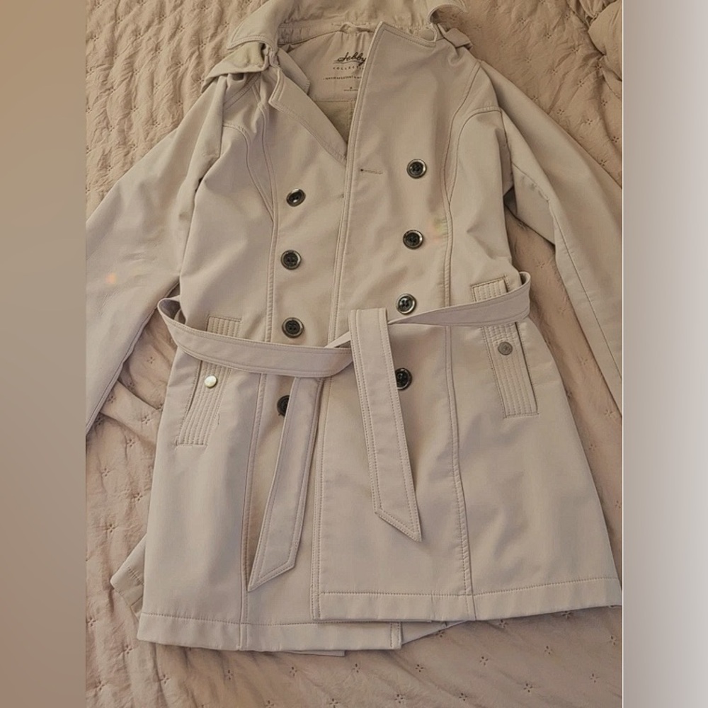 Beige tench coat women Water-resistable
